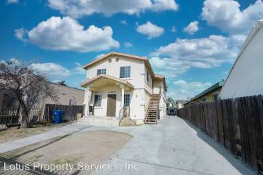 Main picture of 1275 E 57th St