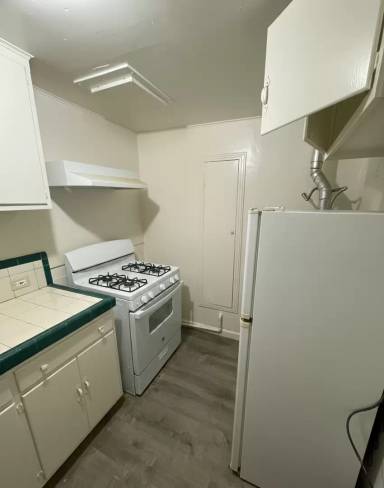 Main picture of 840 E Brown Ave