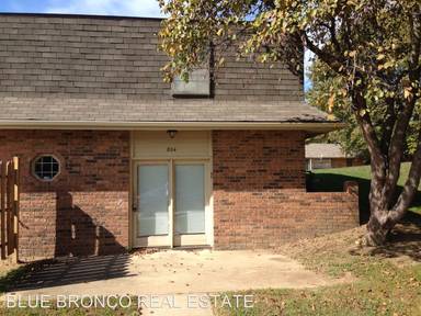 Main picture of 804 NE Ball Dr