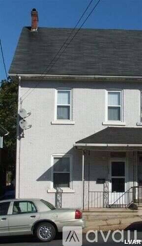 Main picture of 705 Wyandotte St