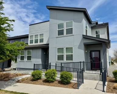 Main picture of 4722 Kittredge St