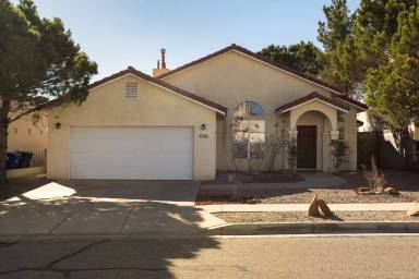Main picture of 6320 Pima Pl NW