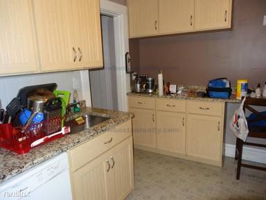 Main picture of 35 Mount Hood Rd