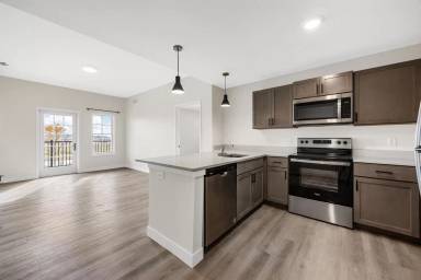 Main picture of 700 Mustang Ln