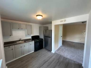 Main picture of 1126 Broadway