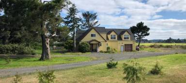 Main picture of 35237 Hwy 101 Business