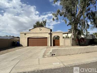 Main picture of 1013 E Marco Polo Rd