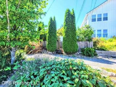Main picture of 7721 Earl Ave NW