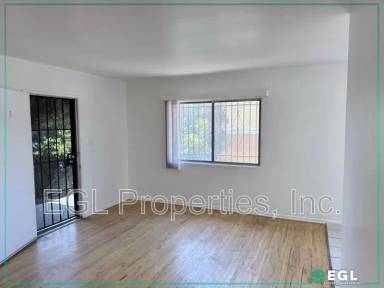 Main picture of 5440 Harold Way
