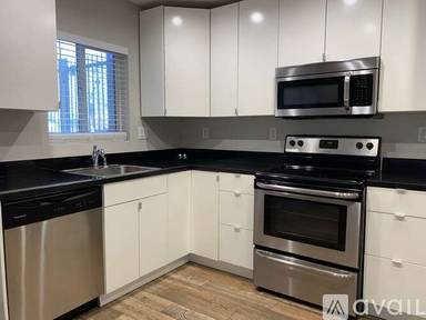 Main picture of Melrose on 5th Apartments