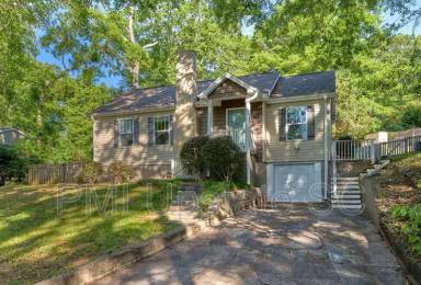 Main picture of 21 Hillside Cir