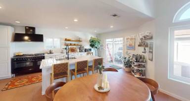 Main picture of 294 Carefree Ln