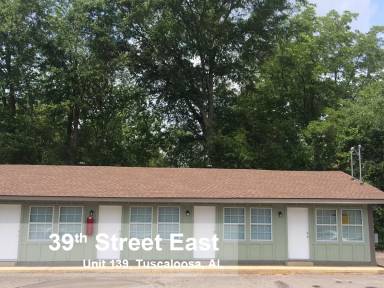 Main picture of 139 39th St E