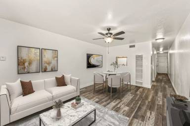 Main picture of 248 E Buckthorn St