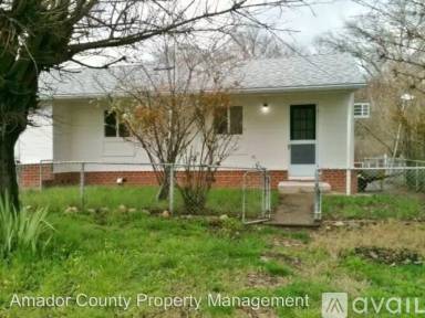 Main picture of 39 Stark Ln