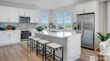 Main picture of 620 E E St