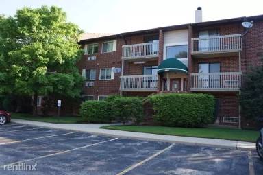 Main picture of 880 N Lakeside Dr