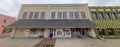 Main picture of 103 N Center St