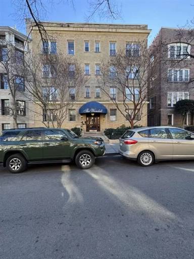 Main picture of 1858 California St NW