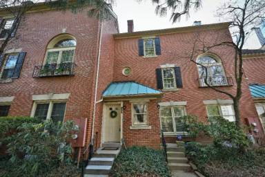 Main picture of 14 Newton St