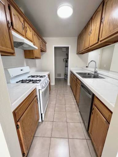 Main picture of 18912 Valley Cir