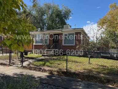 Main picture of 556 S Navajo St