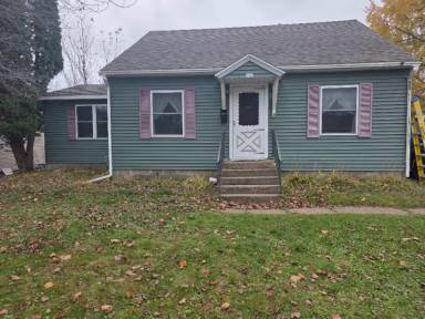 Main picture of 244 Broadway St E
