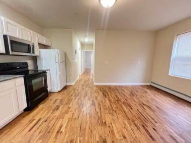 Main picture of 105 Clark St