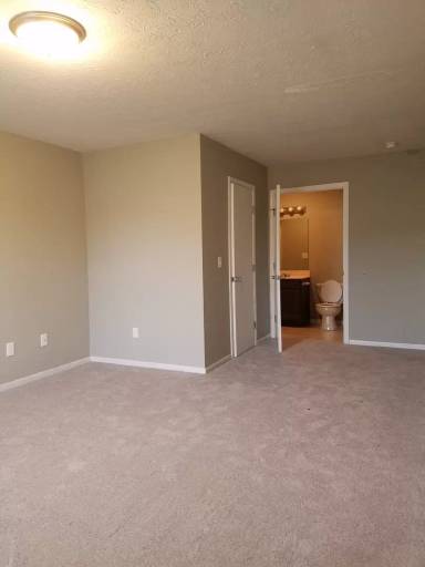 Main picture of 80 Bridgewater Ct