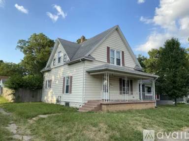 Main picture of 1026 W Grove St