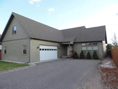 Main picture of 395 Woodman Dr