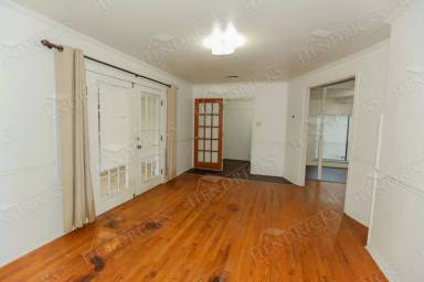 Main picture of 217 Wellesley Blvd