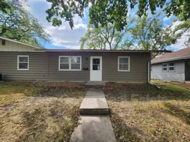 Main picture of 4345 Lenox Ave