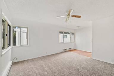 Main picture of 916 196th St E