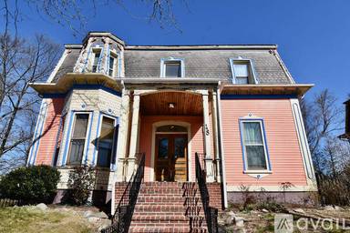 Main picture of 48 Welles Ave