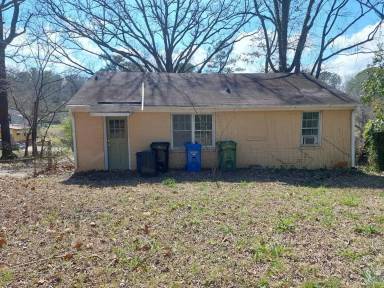 Main picture of 37 Eddy Dr