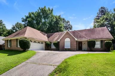 Main picture of 128 Walnut Ridge Ln