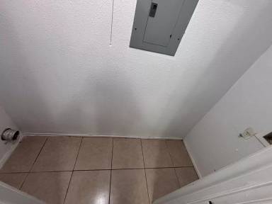 Main picture of 102 Meudon St