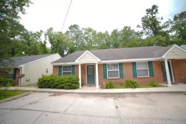 Main picture of 1272 Cross Creek Cir