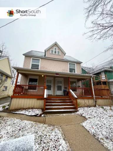 Main picture of 914 Eureka St
