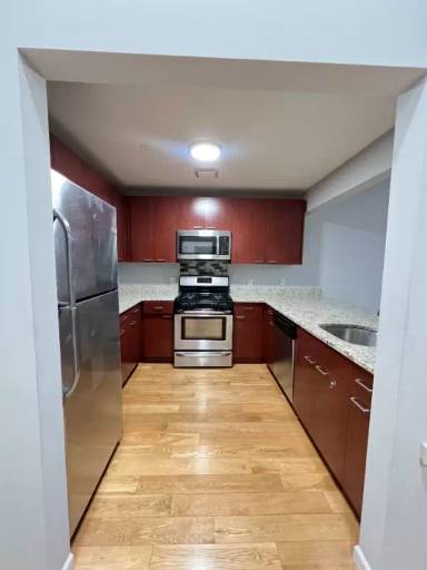 Main picture of 175 Broadway