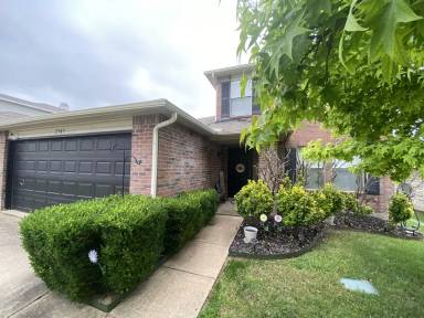 Main picture of 2305 Spruce Meadow Ln