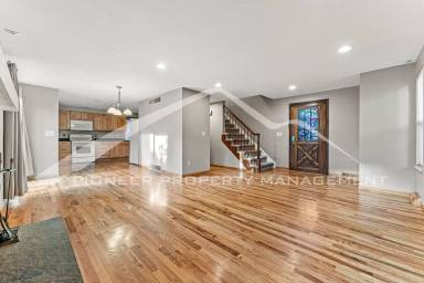 Main picture of 5753 S Lansing Ct