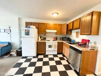 Main picture of 96 Hammond St