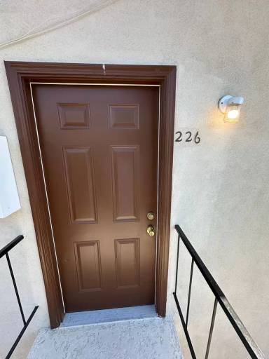 Main picture of 222 W 19th St