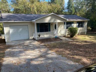 Main picture of 125 Village Way NW