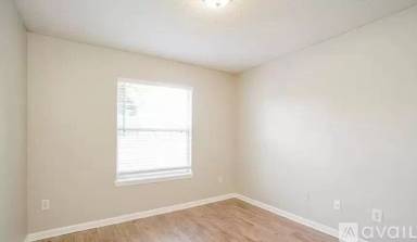 Main picture of 2388 Sophie Pl