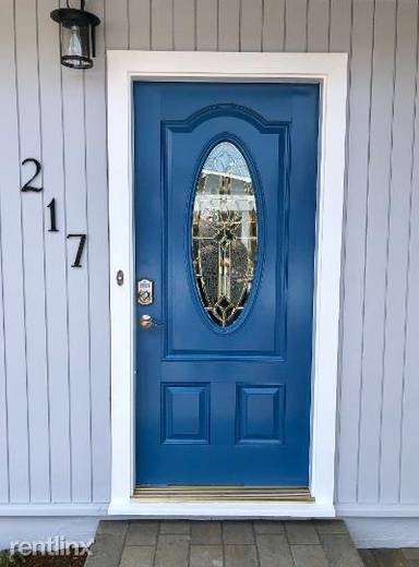 Main picture of 217 Santa Cruz Ave