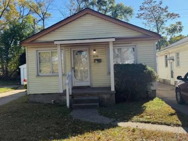 Main picture of 11534 Sherman Ave