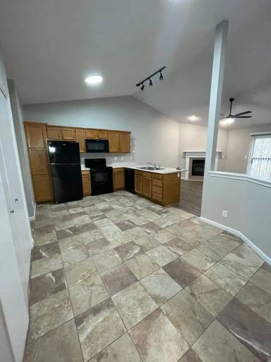 Main picture of 3626 Thornhill Cir W